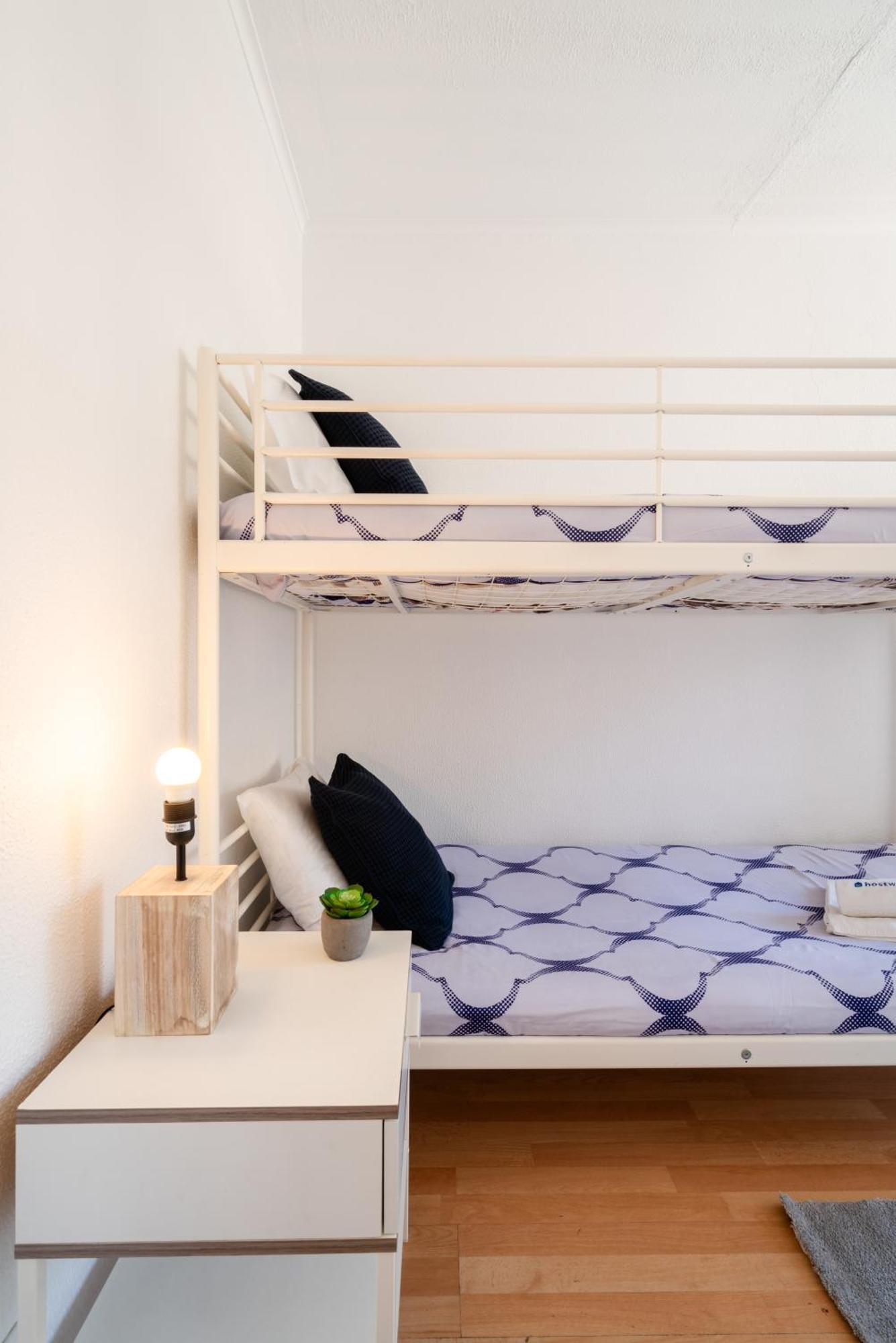 Host Wise - Large Flat W Terrace - Ace Location At Aliados Apartment Porto Exterior photo