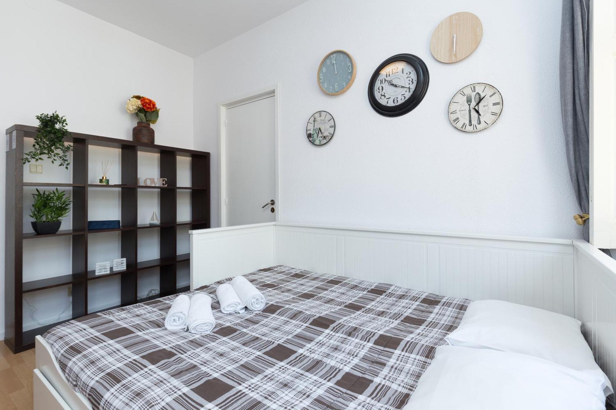 Host Wise - Large Flat W Terrace - Ace Location At Aliados Apartment Porto Room photo